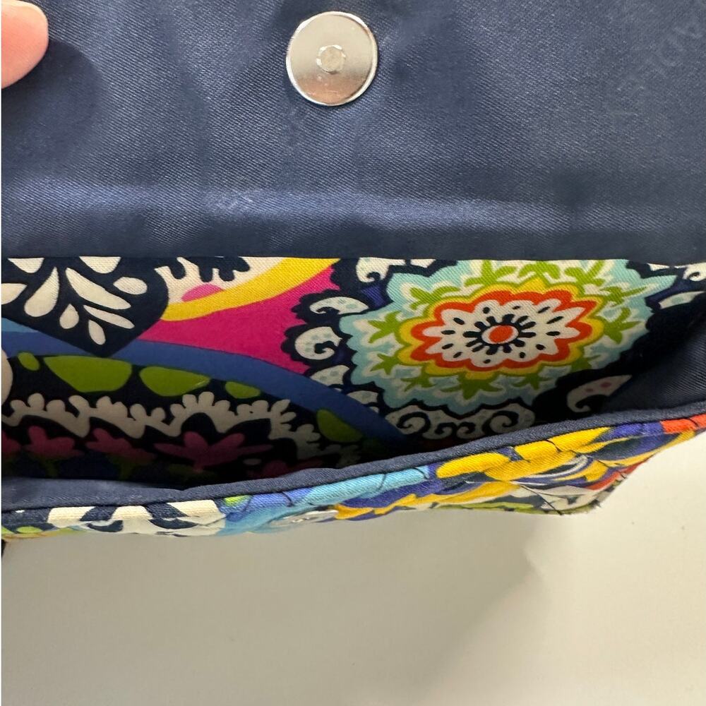 Vera Bradley Wallet Rio Pattern - Picture 5 of 11
